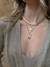 Load image into Gallery viewer, SHACKLE DUO: PEARL NECKLACE
