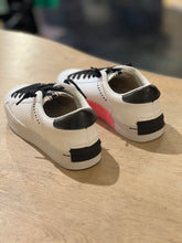 Load image into Gallery viewer, RUBY SNEAKER