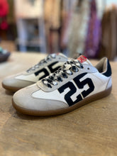 Load image into Gallery viewer, RETRO 25 BLACK &amp; WHITE SUEDE SNEAKER
