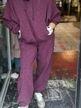 Load image into Gallery viewer, DARK CHERRY SWEATPANTS
