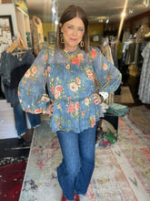 Load image into Gallery viewer, VINTAGE BLUE FLORAL TOP
