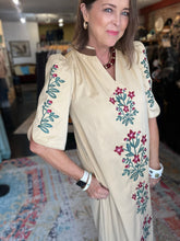 Load image into Gallery viewer, BUTTER EMBROIDERY DRESS
