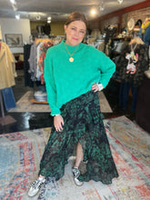 Load image into Gallery viewer, GREEN &amp; BLACK FLORAL SKIRT
