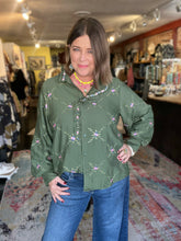 Load image into Gallery viewer, GREEN LATTICE BLOUSE
