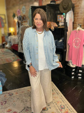 Load image into Gallery viewer, SPRIPED DENIM SHACKET
