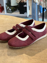 Load image into Gallery viewer, BURGUNDY SPORTY MARY JANE
