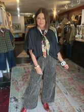 Load image into Gallery viewer, TERRY STRIPED BLACK PANT
