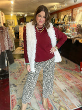 Load image into Gallery viewer, CREAM FLUFFY VEST
