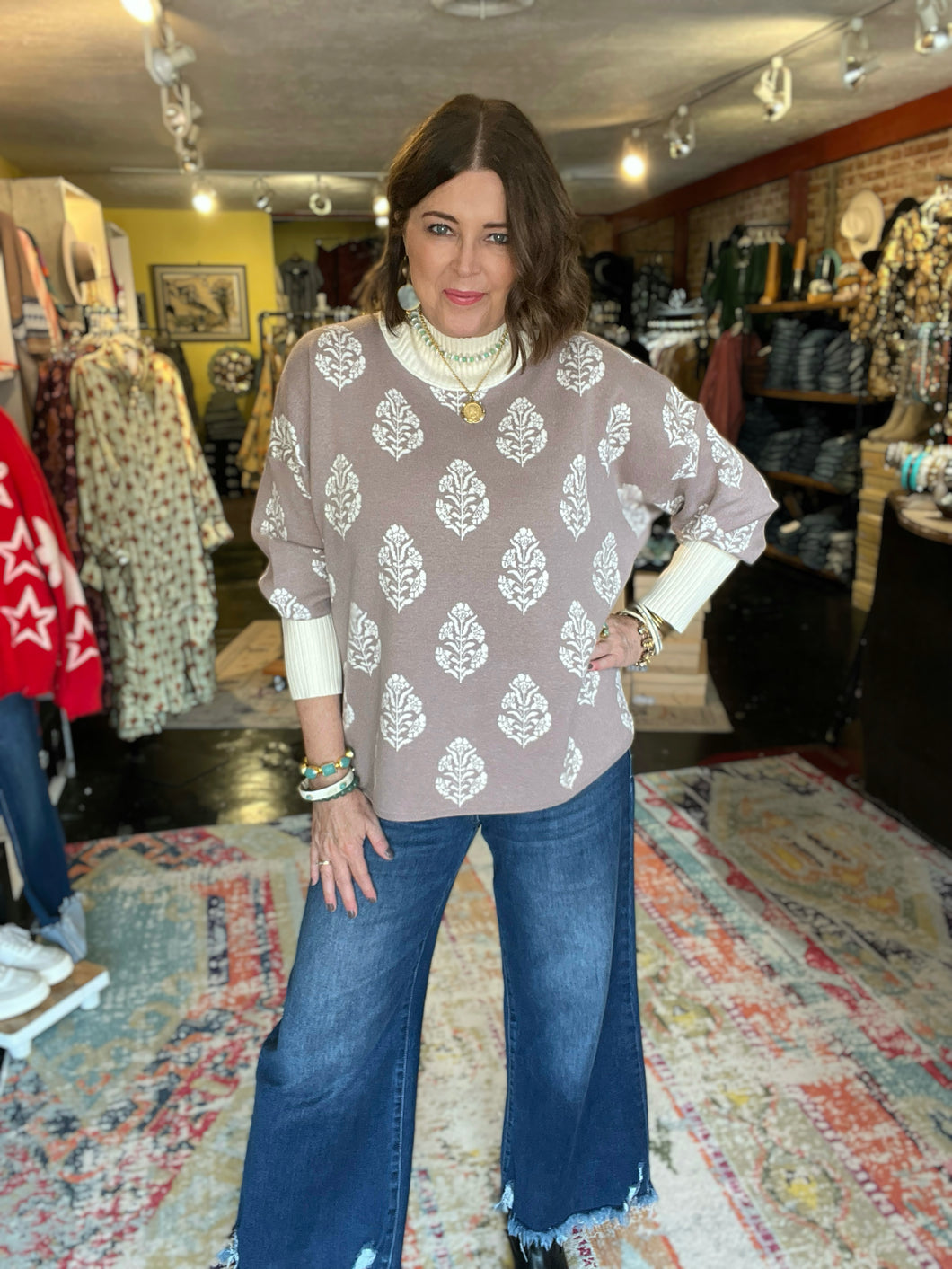 TAUPE LEAF SWEATER