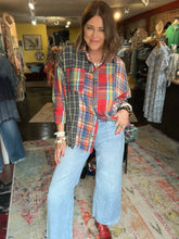 Load image into Gallery viewer, RISEN MID RISE CROP WIDE DENIM
