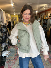 Load image into Gallery viewer, SAGE QUILTED VEST

