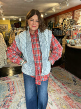 Load image into Gallery viewer, DENIM QUILTED VEST
