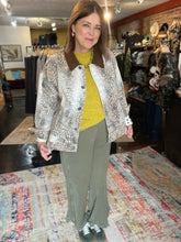 Load image into Gallery viewer, MOCHA LEOPARD JACKET
