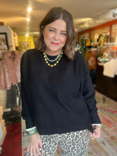 Load image into Gallery viewer, BLACK CLASSIC SWEATER
