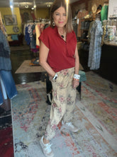 Load image into Gallery viewer, VINTAGE FLORAL PANTS
