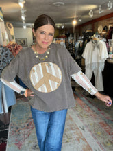 Load image into Gallery viewer, VINTAGE ASH/BROWN PEACE TOP
