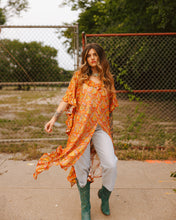 Load image into Gallery viewer, LOTUS FLORAL TUNIC
