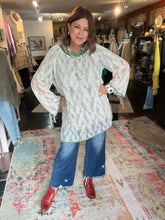 Load image into Gallery viewer, LTB SEQUIN LACE TOP
