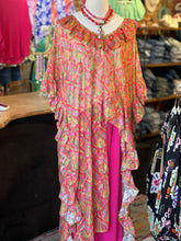 Load image into Gallery viewer, LOTUS FLORAL TUNIC

