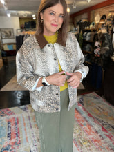 Load image into Gallery viewer, MOCHA LEOPARD JACKET
