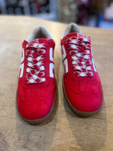 Load image into Gallery viewer, RETRO 25 RED SUEDE SNEAKER
