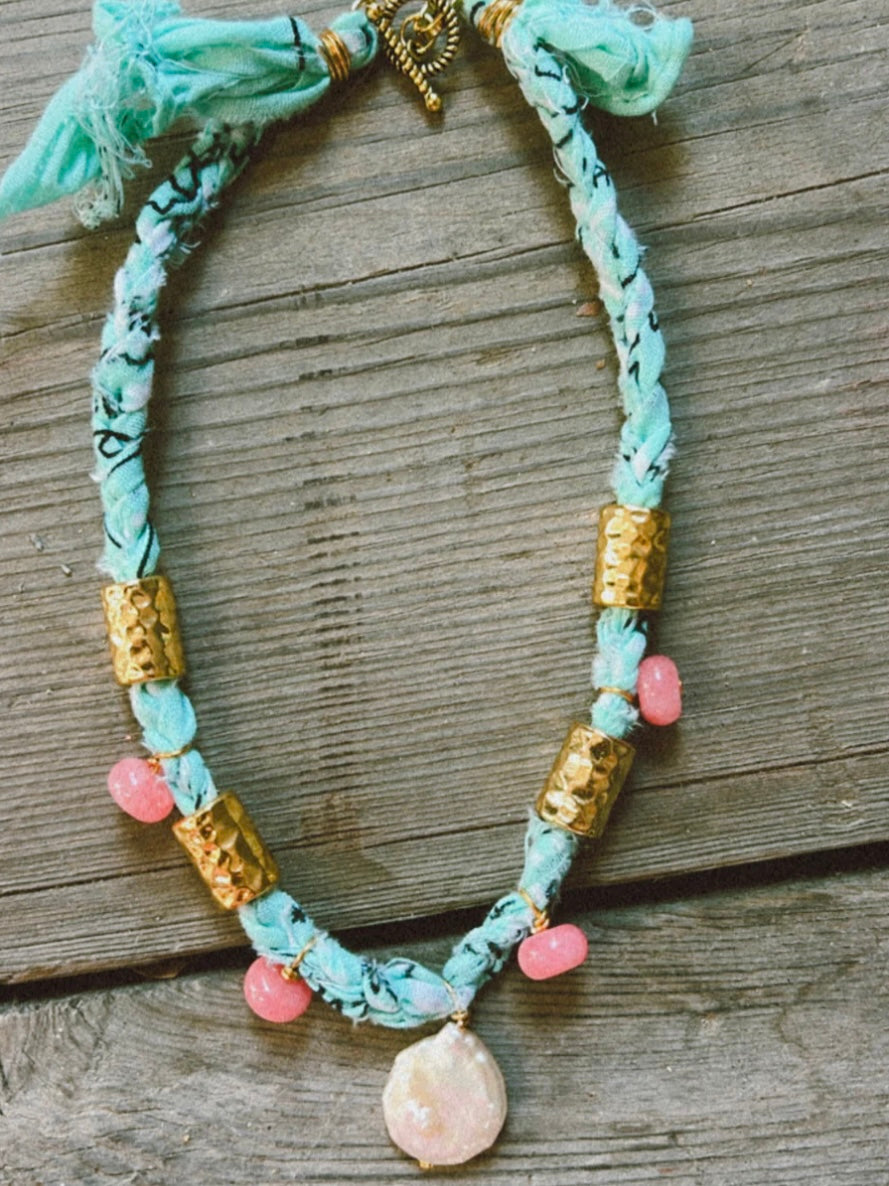 PEARL WITH PINK BEAD BANDANA NECKLACE