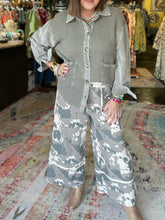 Load image into Gallery viewer, CAMO PANT
