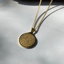 Load image into Gallery viewer, ALL KNOWING NECKLACE
