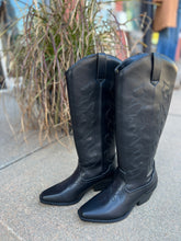Load image into Gallery viewer, ZAHARA BLACK BOOT
