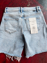 Load image into Gallery viewer, TUMMY CONTROL MID LENGTH SHORTS
