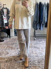 Load image into Gallery viewer, CAMEL LEOPARD DENIM
