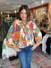 Load image into Gallery viewer, MUTED SPRING BLOUSE
