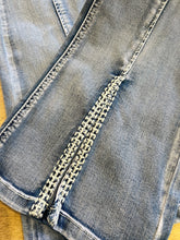 Load image into Gallery viewer, ETHYL BETWEEN THE LINES DENIM

