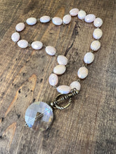Load image into Gallery viewer, CRYSTAL DROP NECKLACE
