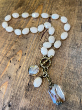 Load image into Gallery viewer, CRYSTAL DROP NECKLACE

