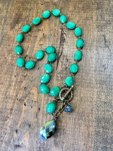 Load image into Gallery viewer, CRYSTAL DROP NECKLACE
