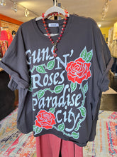 Load image into Gallery viewer, DAYDREAMER GUNS &amp; ROSES TEE
