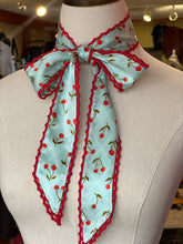 Load image into Gallery viewer, BEATRICE TWILLY
