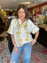 Load image into Gallery viewer, CREAM &amp; GOLD FLORAL BLOUSE
