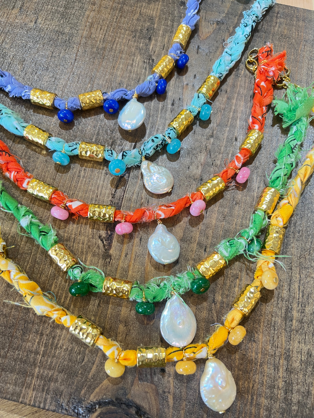 PEARL WITH BEAD/GOLD BANDANA NECKLACE