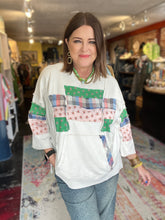 Load image into Gallery viewer, GREEN PATCHWORK SWEATSHIRT
