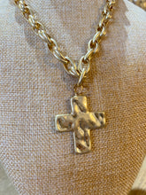Load image into Gallery viewer, HAMMERED CROSS CHUNKY NECKLACE
