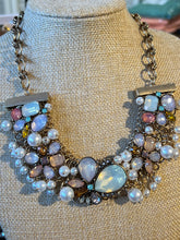 Load image into Gallery viewer, PEARL STATEMENT NECKLACE
