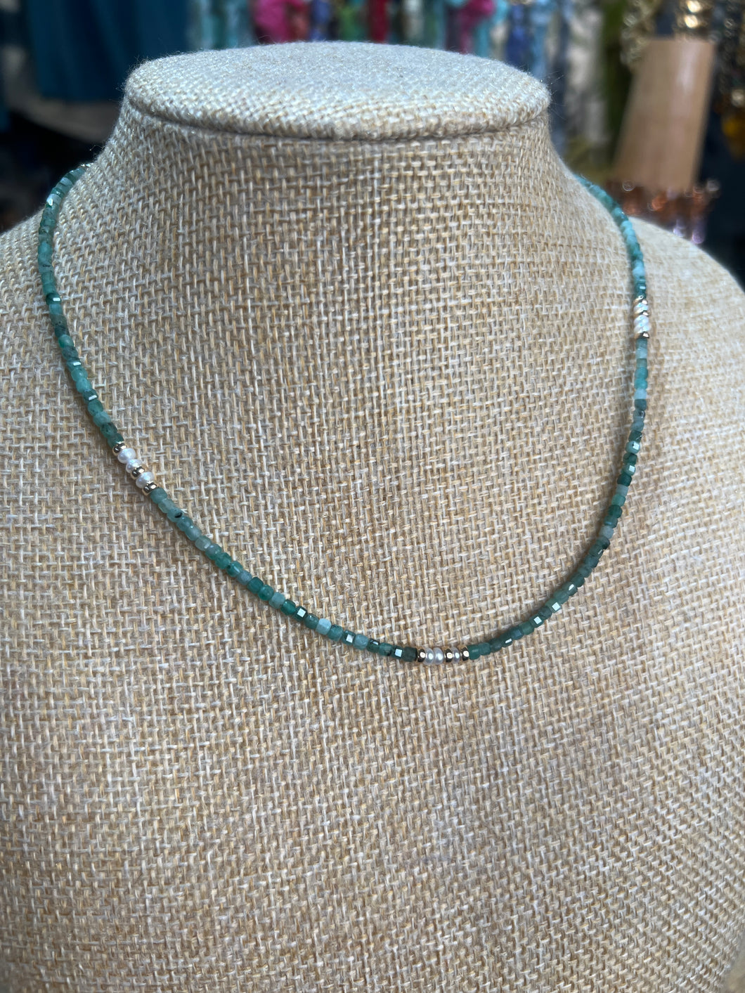 MINI EMERALD & PEARL NECKLACE