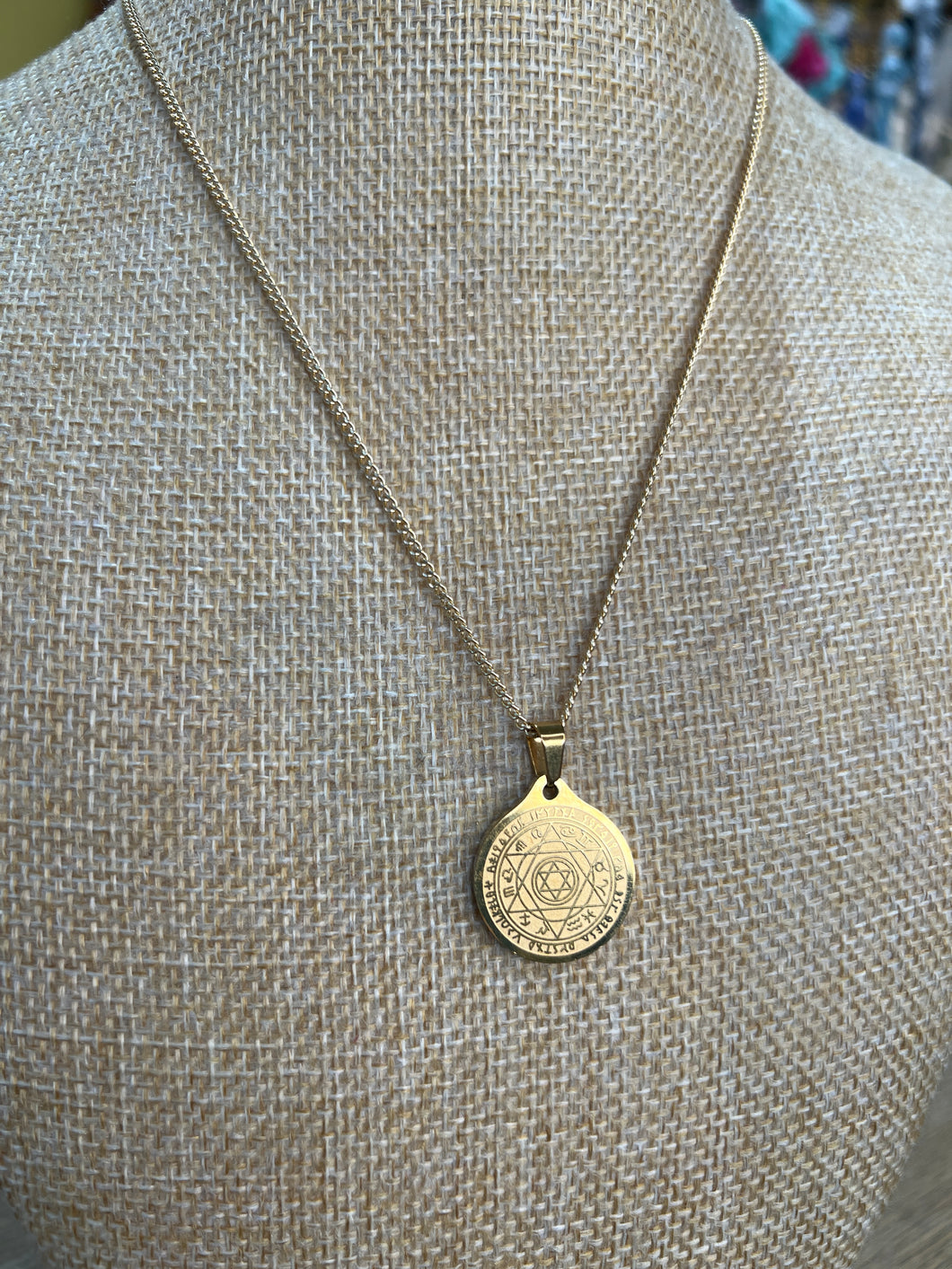 ALL KNOWING NECKLACE