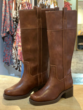 Load image into Gallery viewer, MIZELL BROWN BOOT
