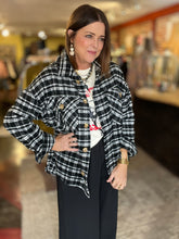 Load image into Gallery viewer, BLACK PLAID JACKET
