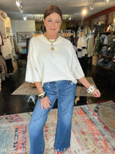 Load image into Gallery viewer, IVORY SWEATER
