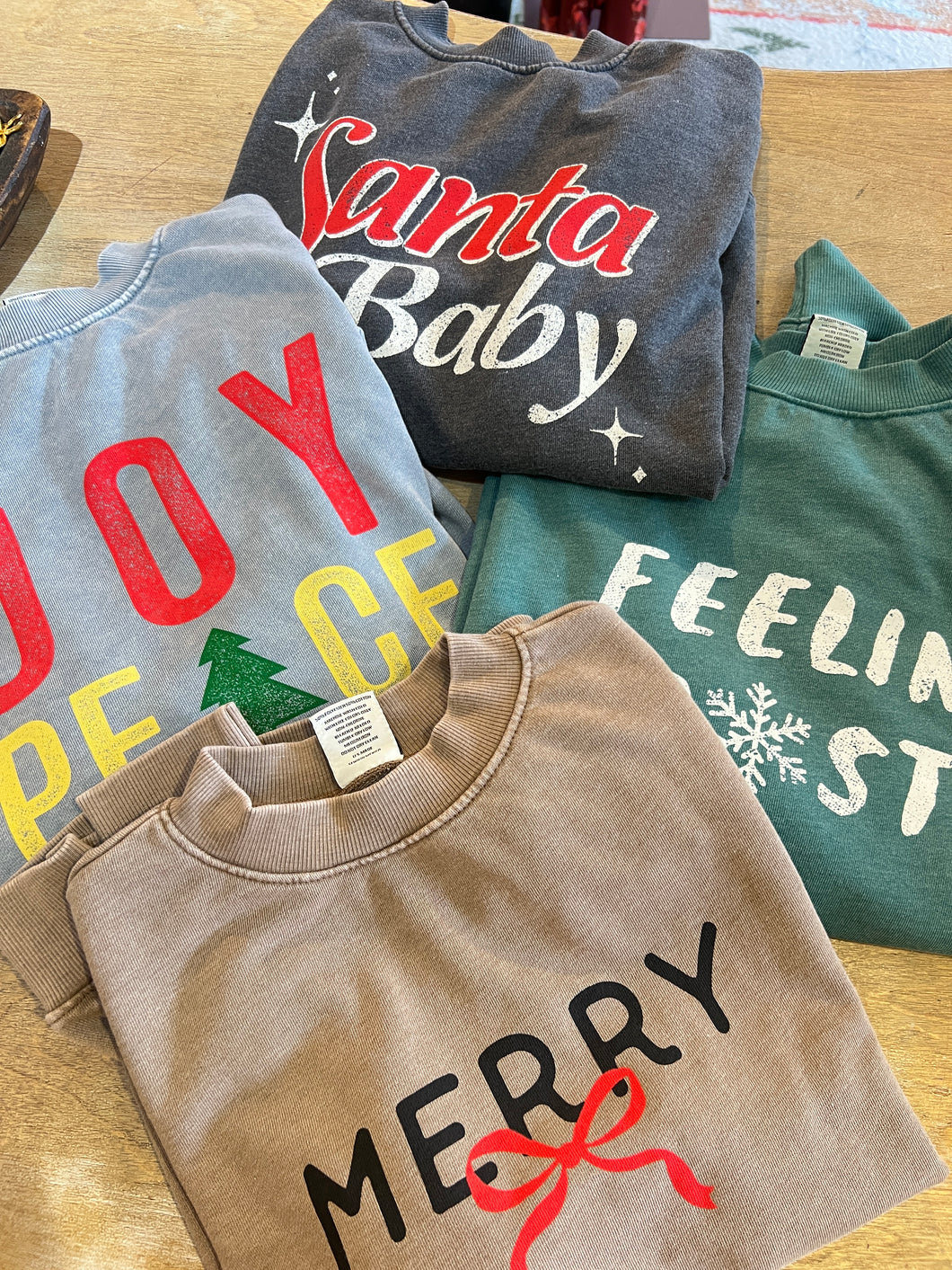 VINTAGE CHRISTMAS SWEATSHIRT