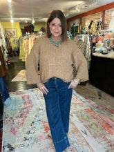 Load image into Gallery viewer, CAMEL LOOSE WEAVE SWEATER
